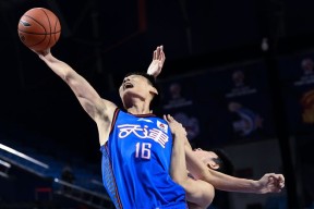 开云体育在线-天津队惊险获胜，观众眼前一亮()