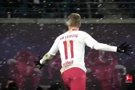 开云手机在线登陆-多特蒙德新援表现出色，球迷期待他在接下来的比赛中发挥()