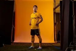 开云体育sports-狼队主场-完胜朴茨茅斯，双杀曼联()