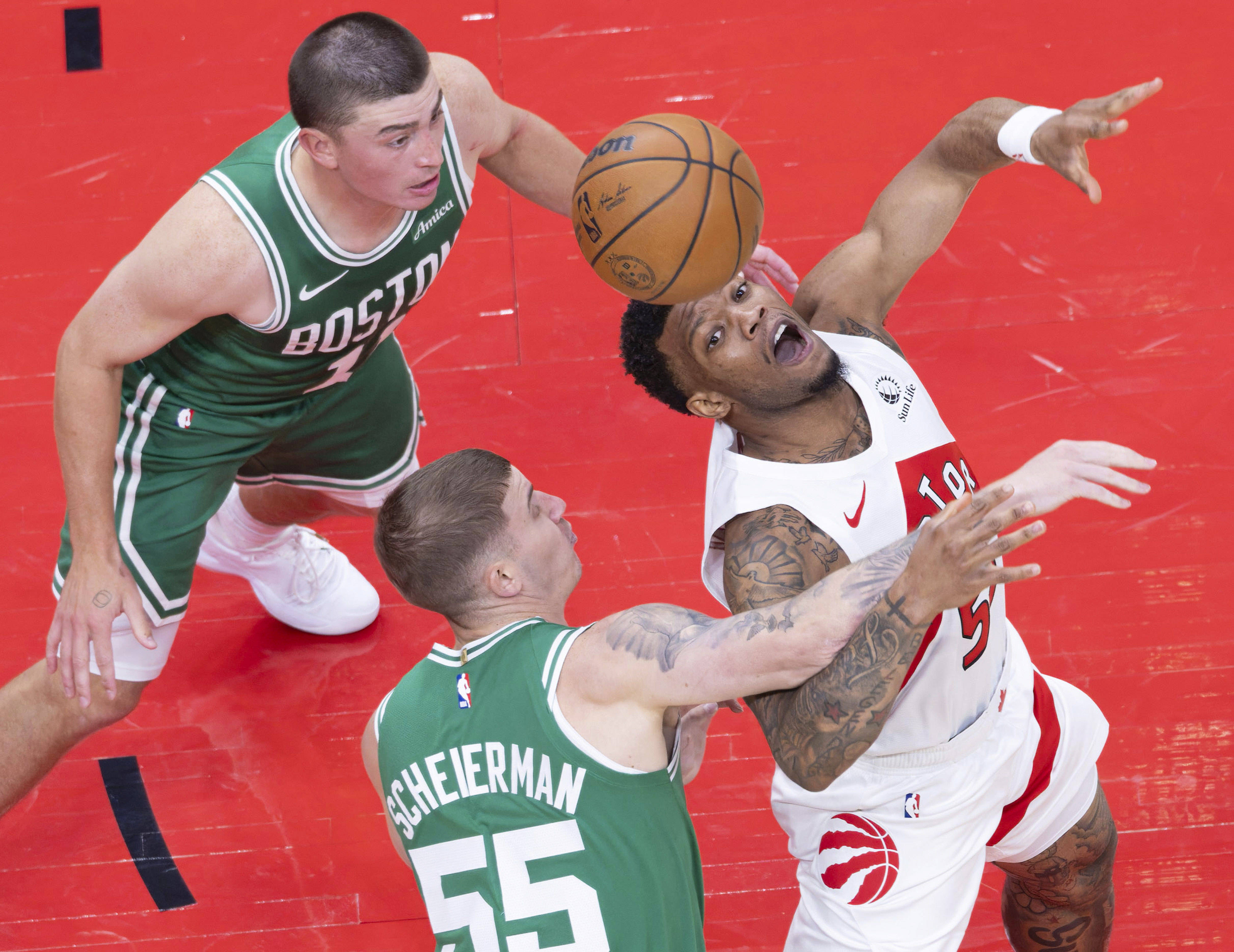 开云在线登录-猛龙全队集体发挥力擒骑士，科怀伦连得分致胜()  第1张